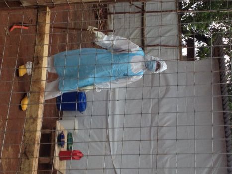 Trabajador centro tratamiento ébola.